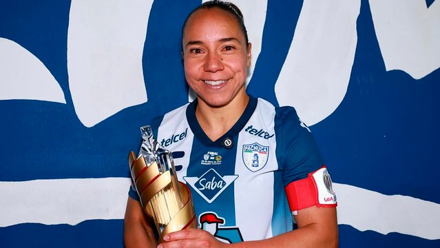 Charlyn Corral conquista su primer título en la Liga MX Femenil y celebra su legado en el fútbol mexicano