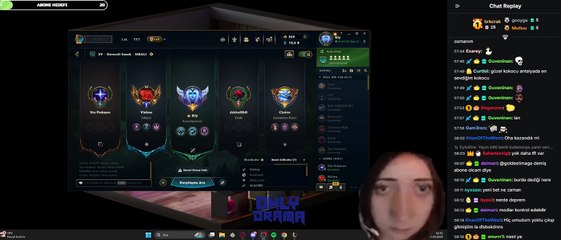 Killayda, canlı yayında arkadaşlarıyla beraber depreme yakalandı. Killayda'nın arkadaşına depremden hemen önce deprem uyarısı geldi.