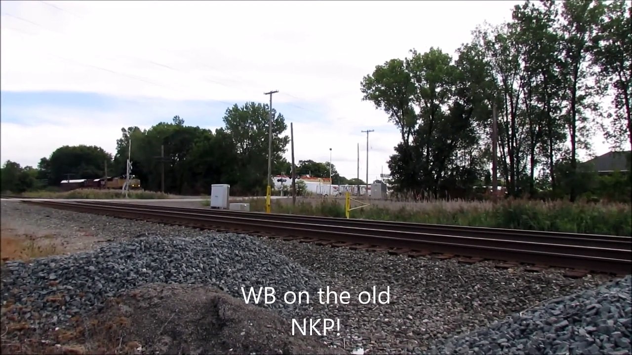 NS Research Train Erie PA 9 28 16 By Jim Gray