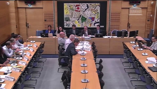 Défaillances des pouvoirs publics face aux plans de licenciements : Organisations syndicales représentatives d’ArcelorMittal ; Dirigeants d’entreprises du prêt-à-porter - Mardi 13 mai 2025