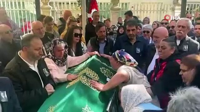 Roman müziğinin sevilen ismi Balık Ayhan son yolculuğuna uğurlandı