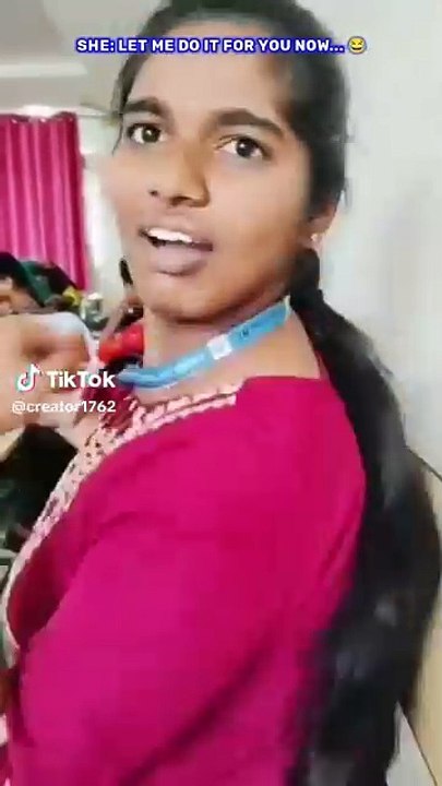 ہنسی روک کے دکھاؤ
