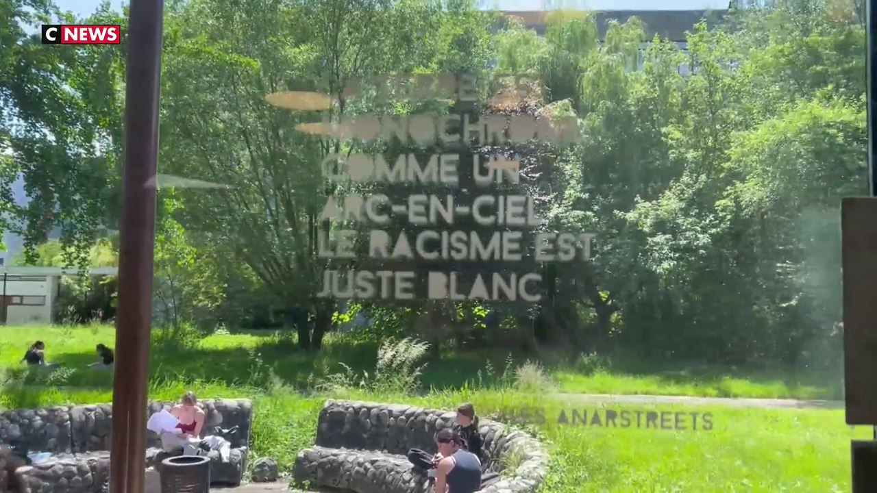 Grenoble : des slogans anti-blancs gravés sur les vitres de l'université