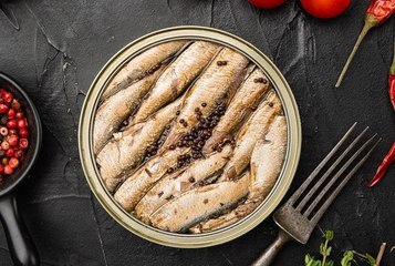 « C’est une merveille » : voici la recette que le chef triplement étoilé Eric Fréchon vous recommande de faire avec une boîte de sardines