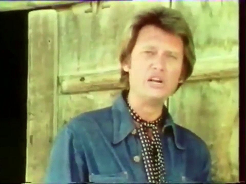 Johnny Hallyday – Les Chiens de Paille (Clip TV – Les Rendez-vous du Dimanche, 14 mars 1976)