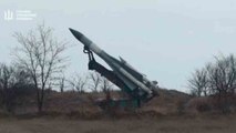 Video zeigt Einsatz der 5V28-Rakete durch den ukrainischen Militärgeheimdienst gegen russische Stellungen