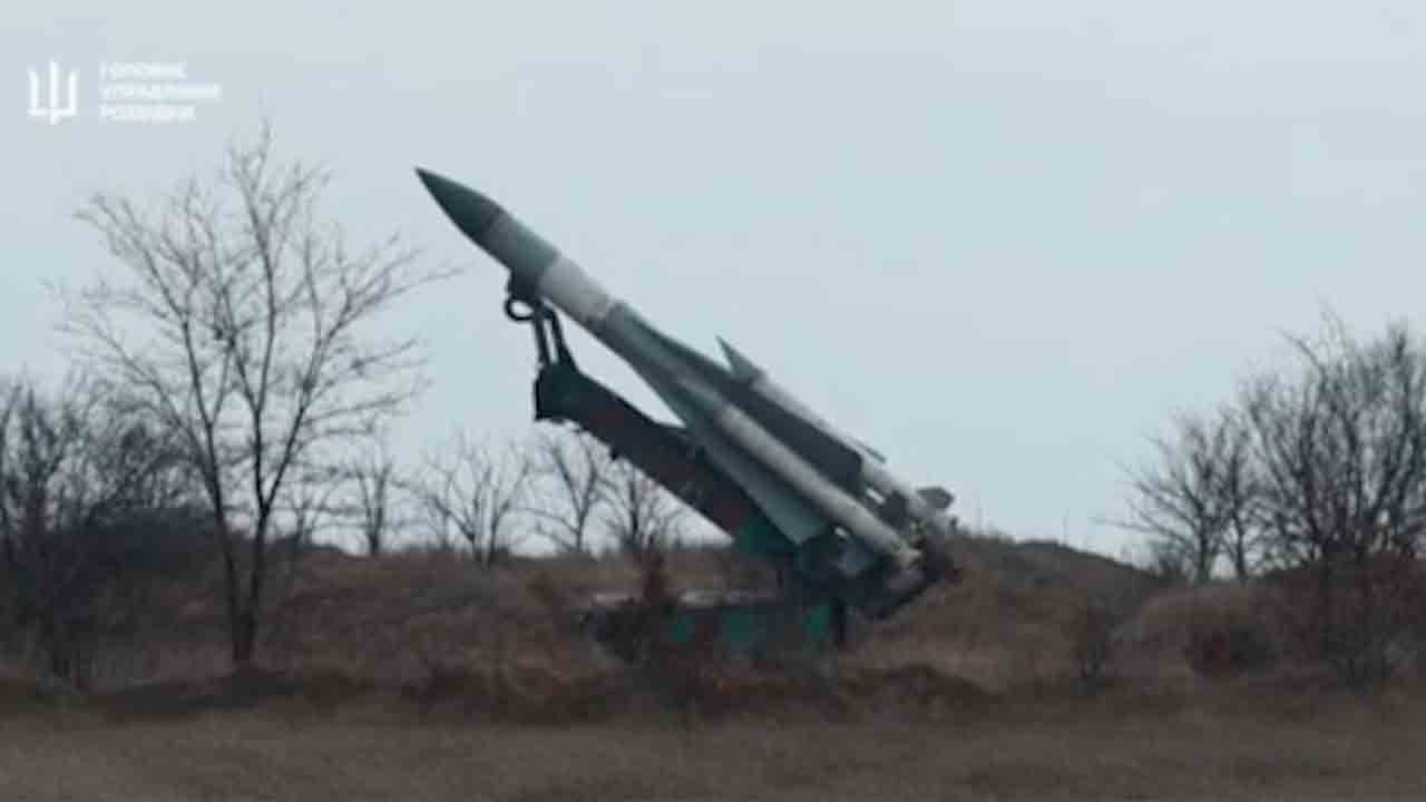 ウクライナ軍情報部隊、5V28ミサイルをロシア陣地に対して使用した映像が公開