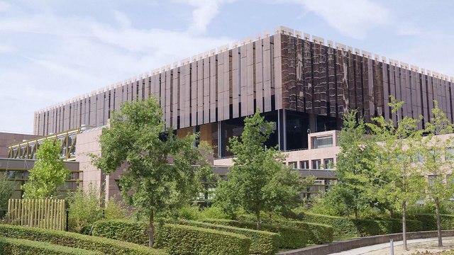 La Justicia europea falla contra la Comisión por ocultar sus mensajes con el CEO de Pfizer