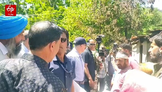 سرحدی علاقوں میں جلد زیر زمین بنکرز تعمیر کیے جائیں گے: عمر عبداللہ