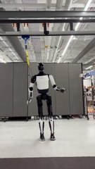 Musk mostró a Optimus: el robot que baila y podría costar menos que un auto