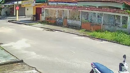 São Miguel do Guamá: homem é flagrado roubando casa na presença da filha