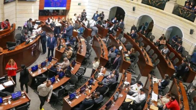 Continúan las posturas divididas entre partidos políticos por la consulta popular