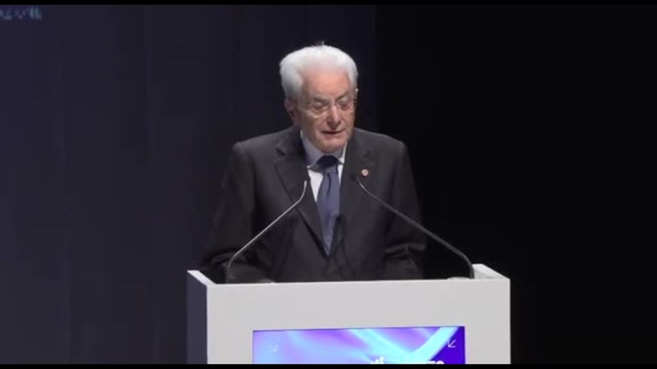Difesa Ue, Mattarella: in ritardo, piano Commissione primo fondamentale passo