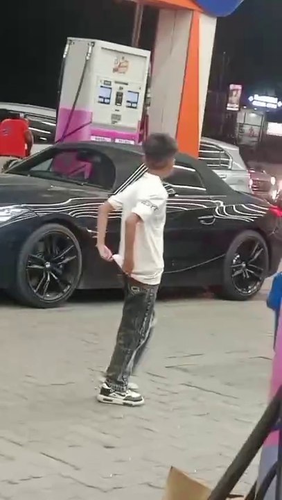 BMW CAR