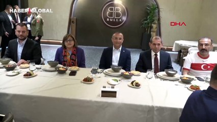 ZTK finali öncesi iki kulüp arasında dostluk rüzgarları: Özbek ve Doğan yemekte buluştu
