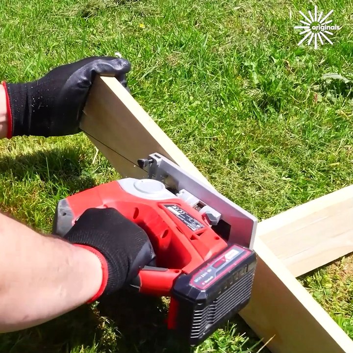 It's this easy to build some stairs by simply using concrete!