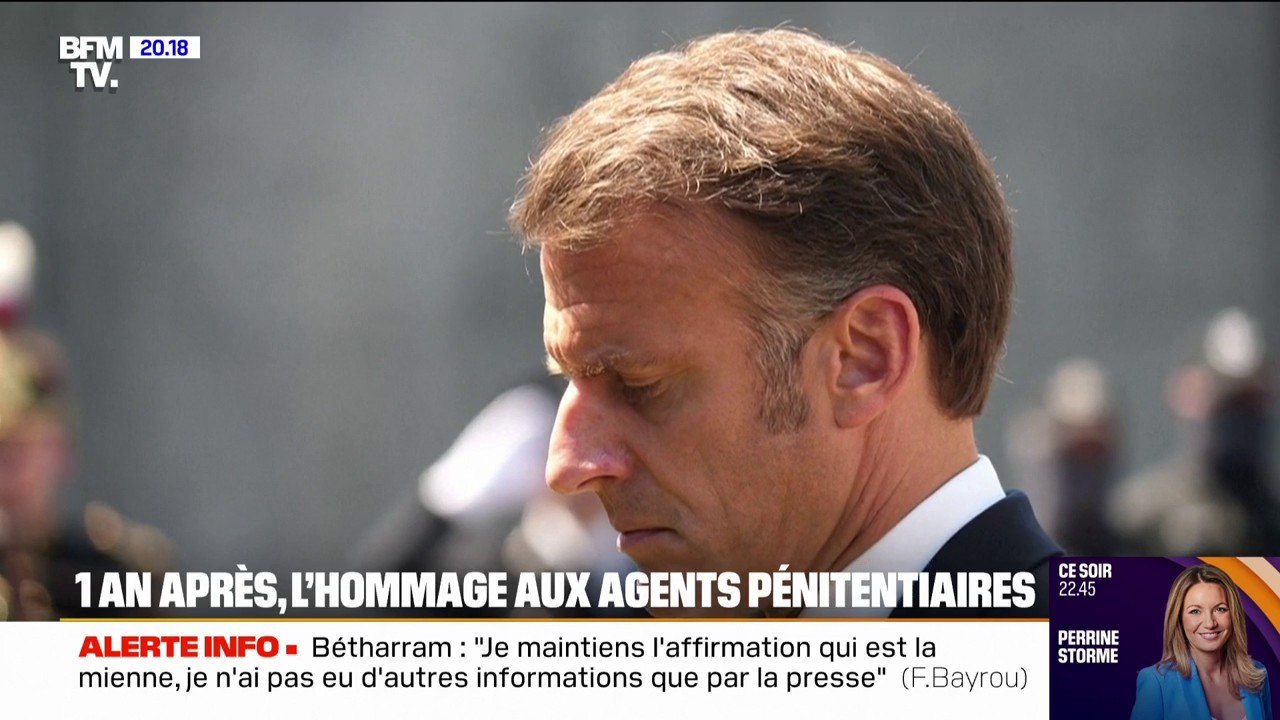 Emmanuel Macron rend hommage aux deux agents pénitentiaires tués lors de l'évasion de Mohamed Amra