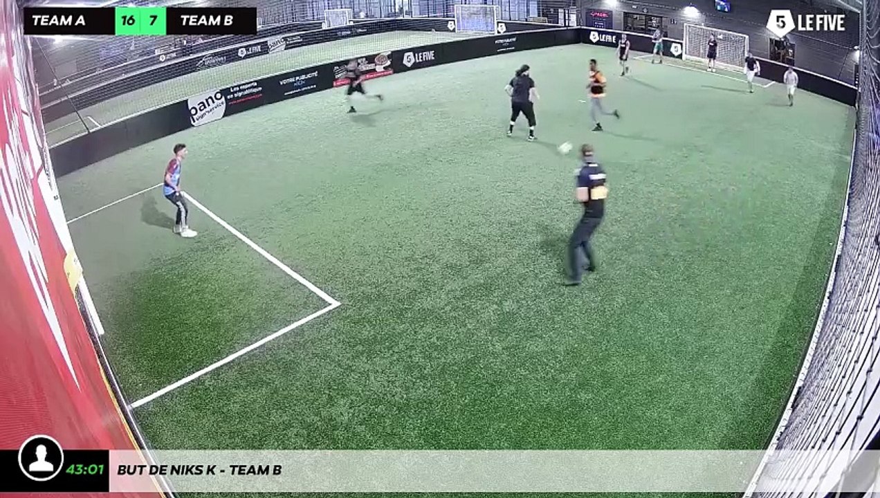 But de Niks K - Team B