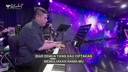 Mezbah Pagi - kepada-Mu sembahan Mahakudus.