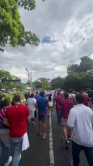 Torcida do Bahia faz a festa nas ruas da Colômbia a caminho de decisão na Libertadores