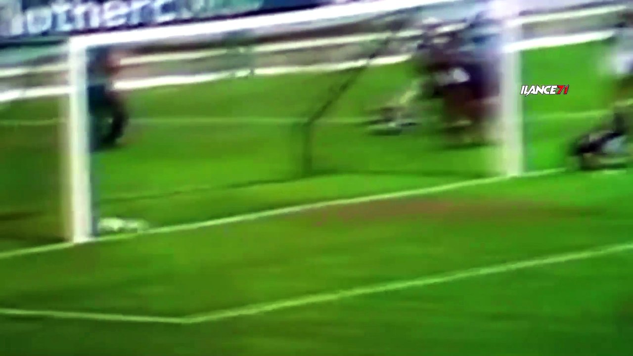 Football : Pelé (Brésil,1940-2022), le meilleur joueur de Football de tous les temps