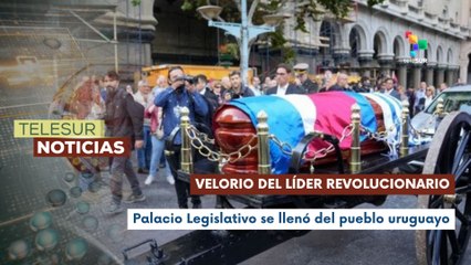 Masiva fila en el Palacio Legislativo para despedir al líder histórico