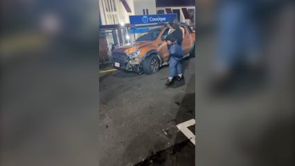 1ext-Carro atropella a varias personas que estaban en parada de bus en San Carlos-140525