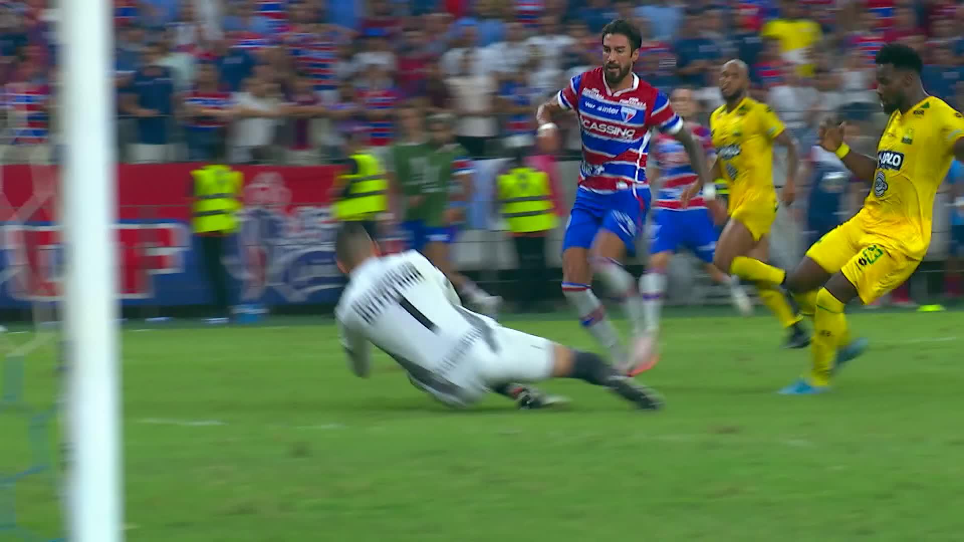 Fortaleza v Atletico Bucaramanga