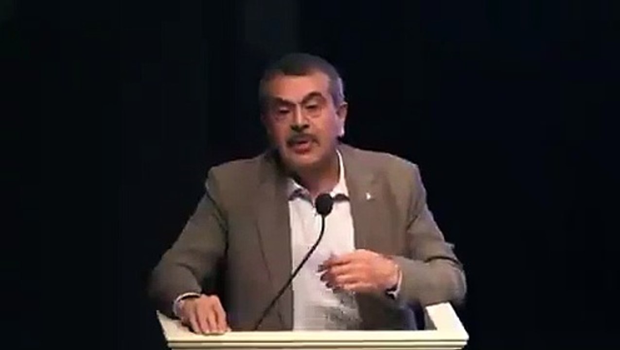 Bakan Tekin'e ''megaloman, ahlaksız, terörist'' davası
