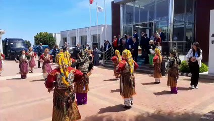 KEİPA heyetine halk oyunları sürprizi