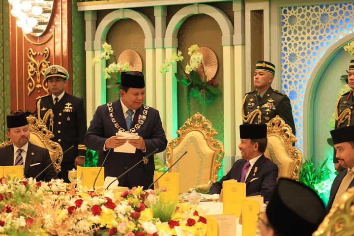 Disambut Hangat Sultan Brunei, Prabowo Rasanya Ingin Lebih Lama di Sini