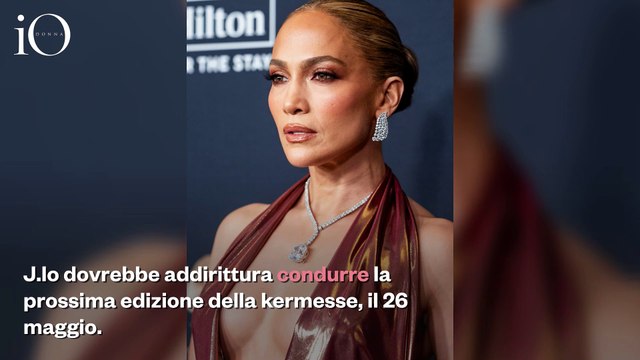 Brutto incidente per Jennifer Lopez: si rompe il naso durante le prove degli AMAs
