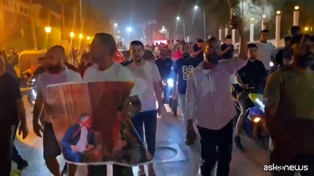 Libia, centinaia in piazza a Tripoli per protestare contro il governo