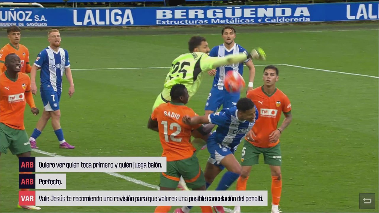 El audio VAR del polémico penalti que Gil Manzano señaló al Valencia