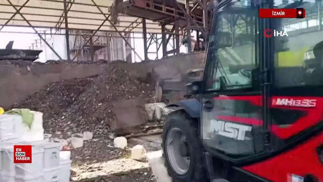 İzmir'de gıda teröristleri tonlarca bozuk peyniri vatandaşa yedirecekti