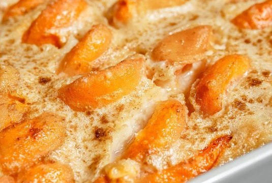 Cette recette de clafoutis aux abricots, à faire en 15 min, est parfaite pour changer de la version classique aux cerises