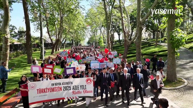 Vali Davut Gül'ün katılımıyla İstanbul’da “Aile Yılı Yürüyüşü” gerçekleştirildi