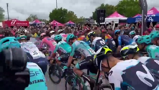 Potenza - La partenza della sesta tappa dell'edizione 2025 del Giro d'Italia da Potenza (15.05.25)