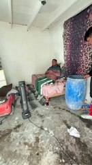 Invitamos a Paula, a José y al Tony a comer quesabirrias