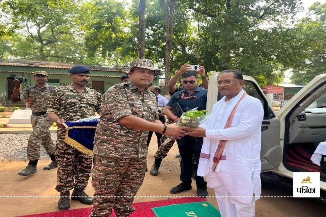 सुशासन तिहार के तहत छत्तीसगढ़ के CM साय पहुंचे...
