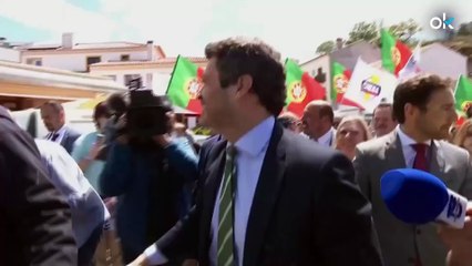 André Ventura, el líder del Vox portugués, vuelve a desplomarse durante una acto de campaña