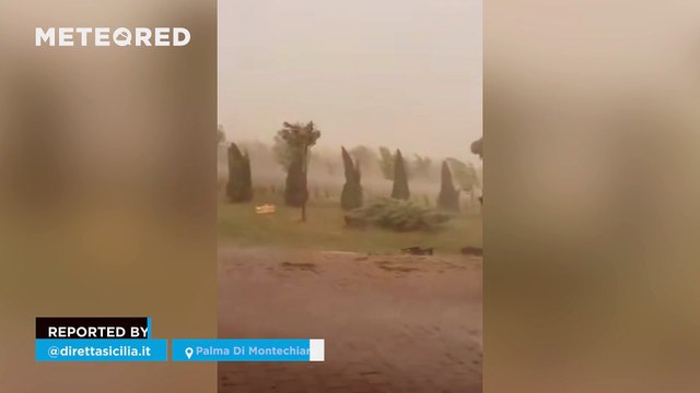 A downburst causes extreme winds in Palma Di Montechiaro (Sicily), Italy! Numerous objects were blown away as the phenomenon passed through