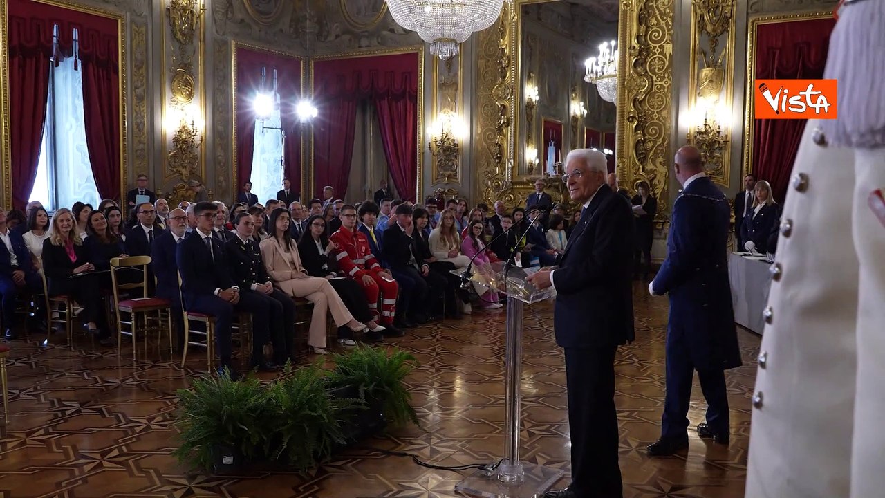 Mattarella ai giovani Alfieri: Siete ragazzi normali, che interpretano la vita in modo positivo