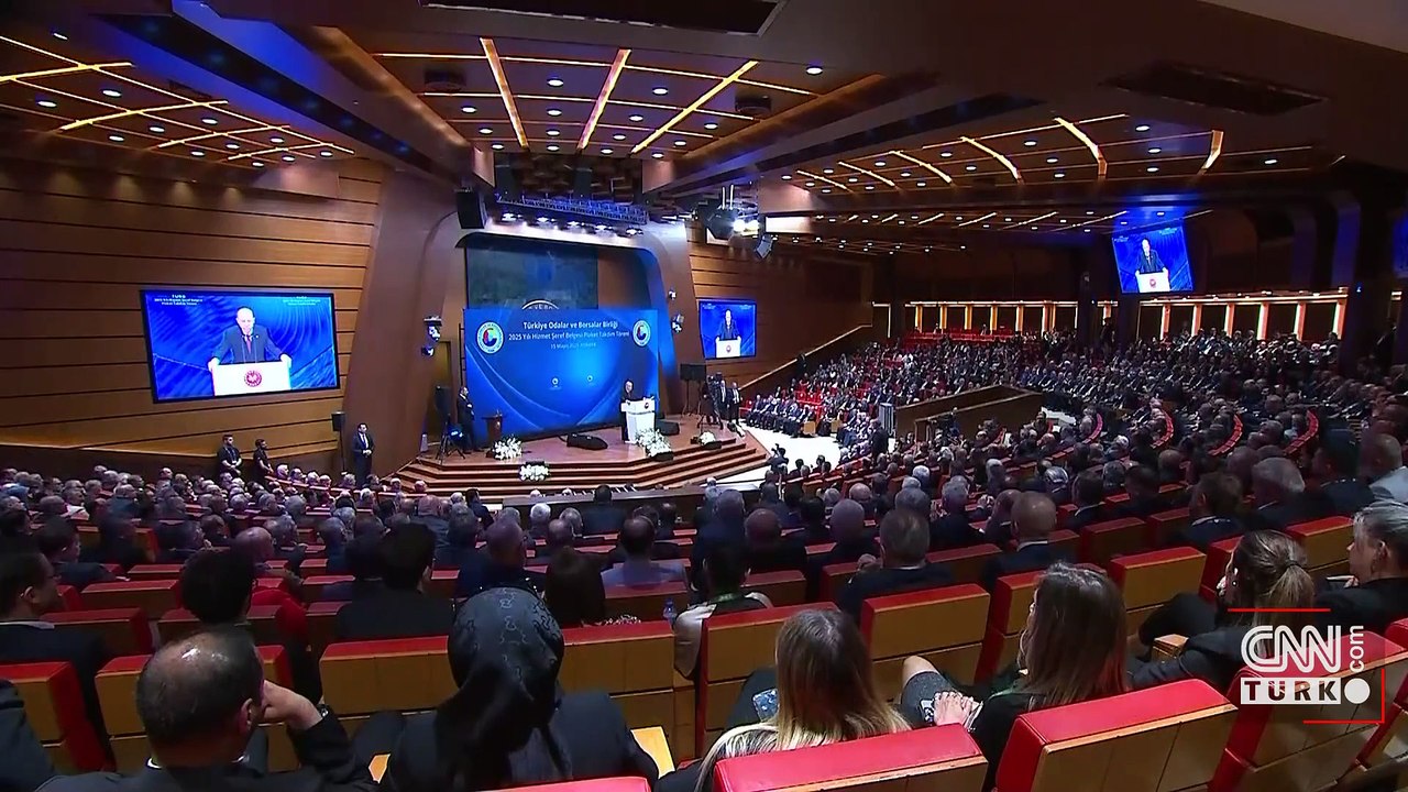 TOBB İkiz Kuleler'de TOBB Hizmet Şeref Belgesi...