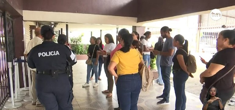 Padres de familia del Instituto José Dolores Moscote piden se atiendan a sus hijos