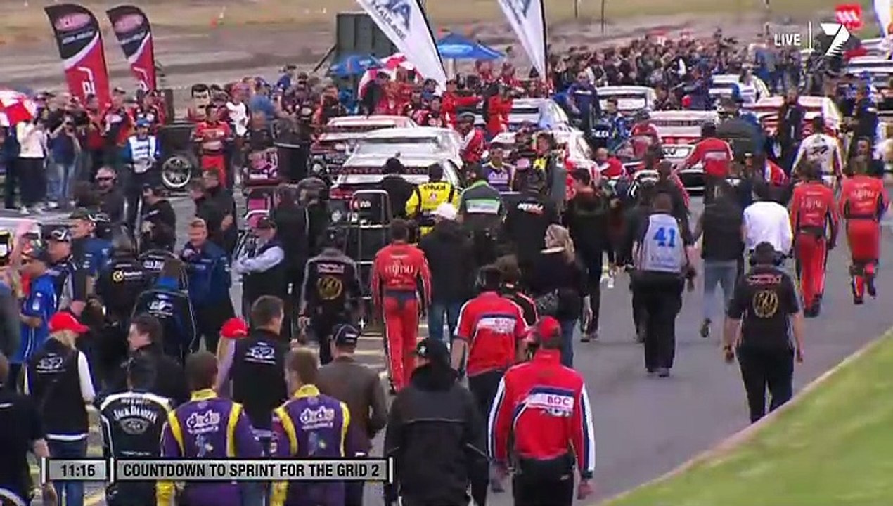 V8 Supercars 2013 - Sandown 500 - Qualifying Race 2