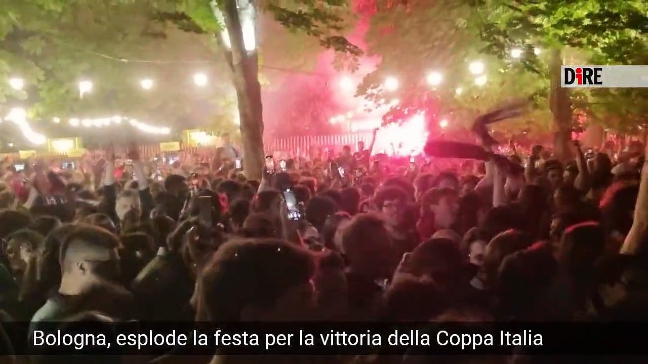 Bologna - CALCIO. BOLOGNA, È QUI LA FESTA: PERFINO I BUS ADDOBBATI DI ROSSOBLU (15.05.25)