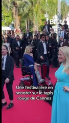 Une festivalière en scooter sur le tapis rouge de Cannes.