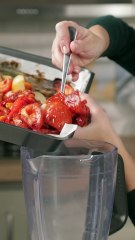 بالفيديو، شوربة الطماطم مع توست الجبنة