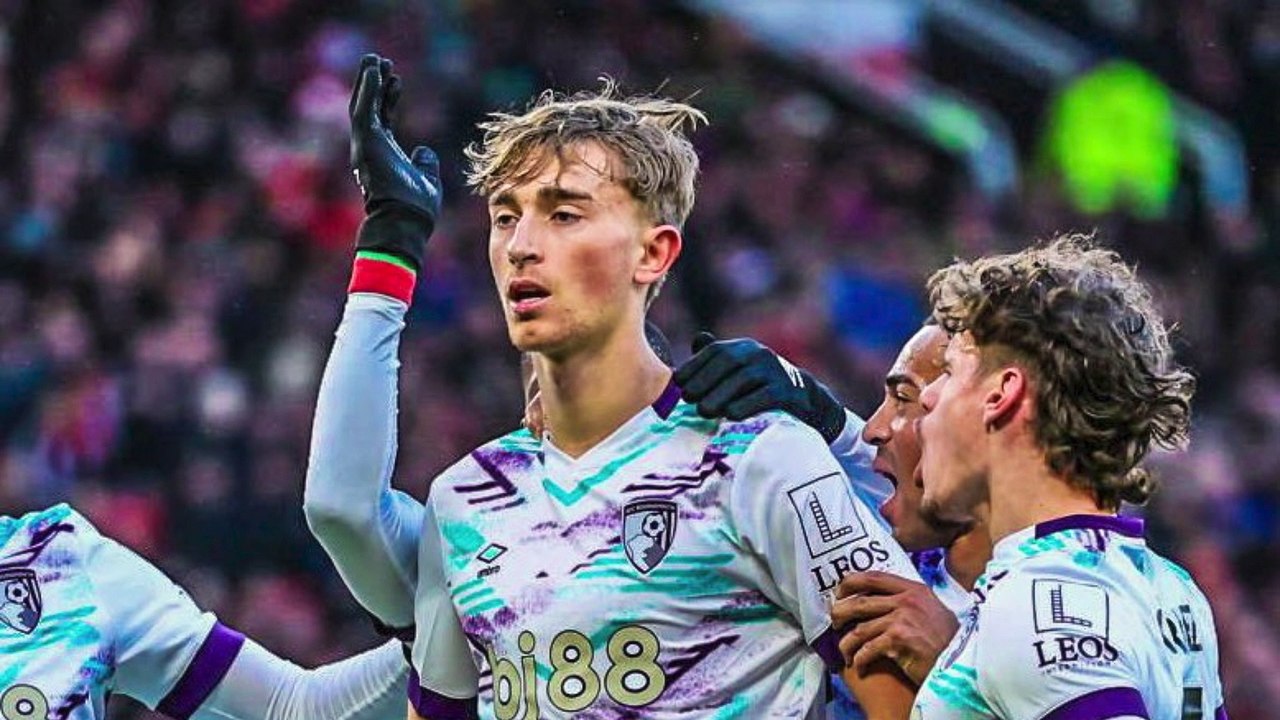Real Madrid យល់ព្រមចំពោះតម្លៃផ្ទេរ Huijsen ពី Bournemouth